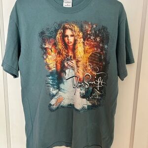 Gildan Green Graphic Short Sleeve T-Shirt